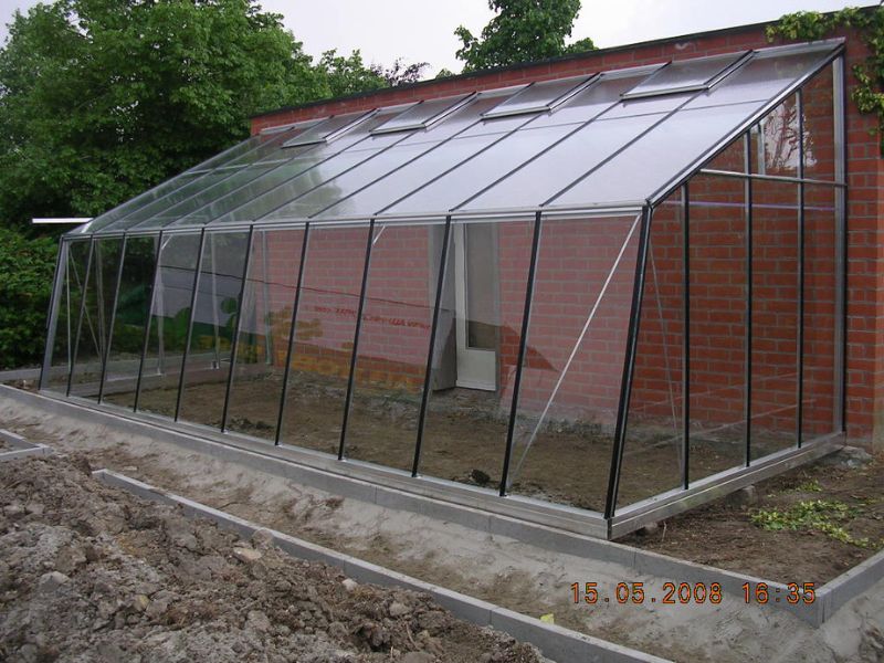 Seră alipite cu perete înclinat și lățime de 302 cm din aluminiu și sticlă securizată, ACD