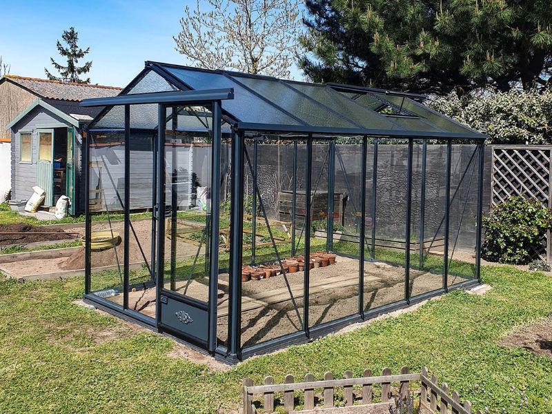 Luxia Lean-to — oranjerie adosată din aluminiu și sticlă securizată, LAMS