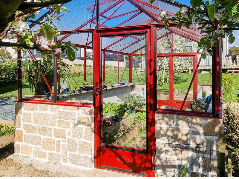 Luxia pe soclu — oranjerie din aluminiu și sticlă securizată, LAMS