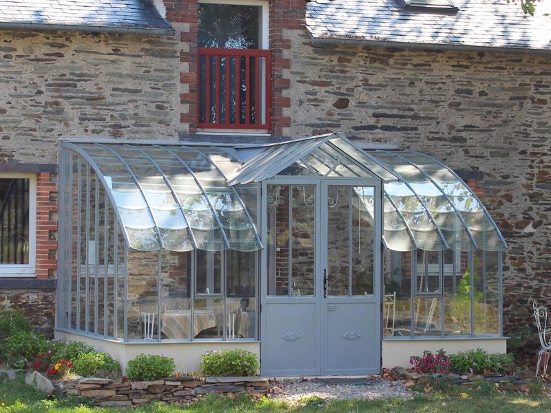 Montesquieu — seră adosată din aluminiu și sticlă securizată, LAMS