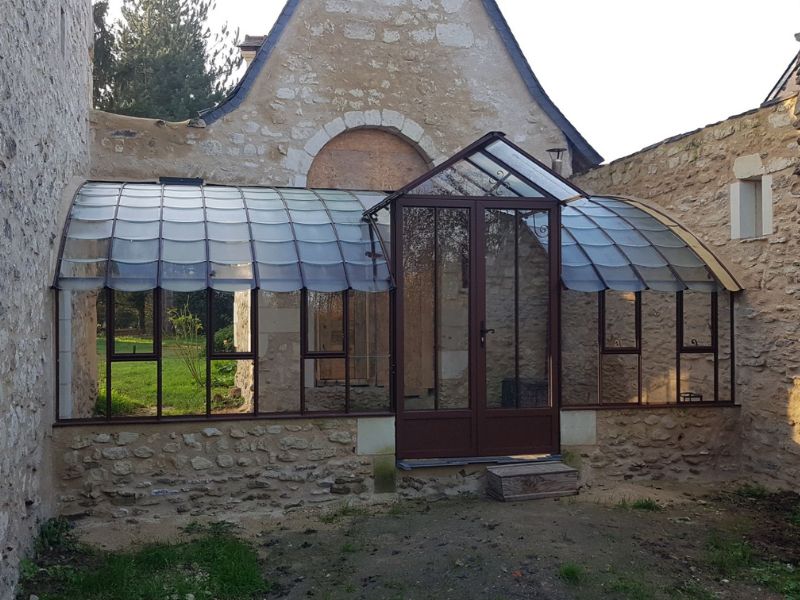 Montesquieu — seră adosată din aluminiu și sticlă securizată, LAMS
